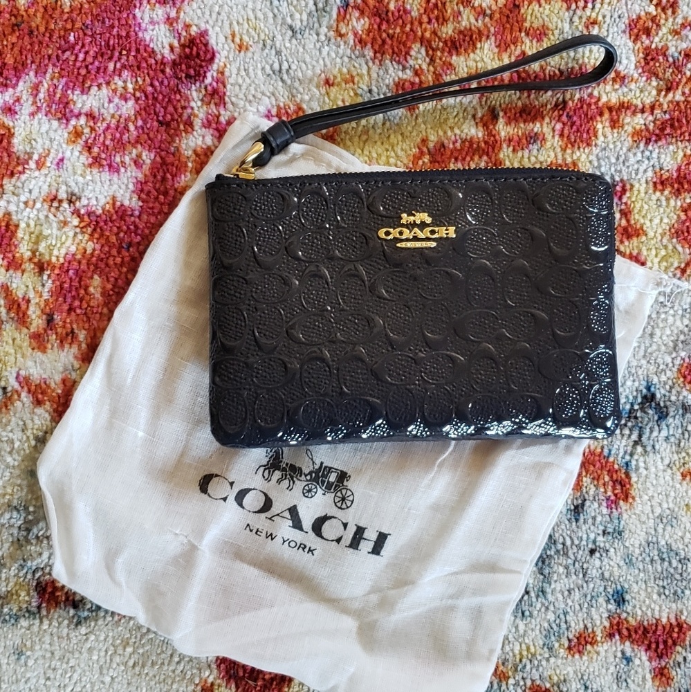 NWT Navy Blue Coach Wristlet Wallet